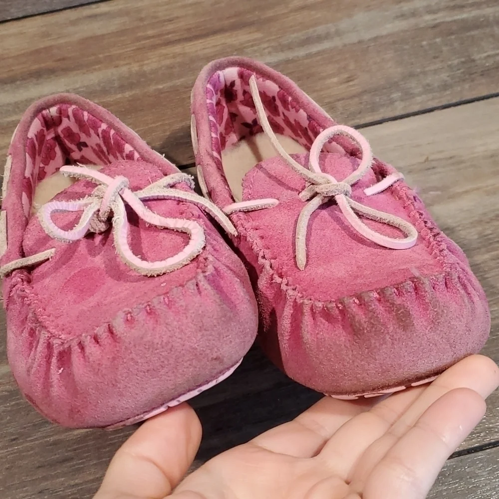 Ugg Australia kids pink suede slippers Loafer fur szUS 3 EUR 33 shoes
